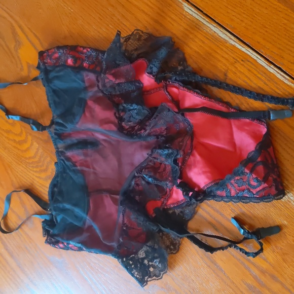 Negligee - Picture 2 of 2